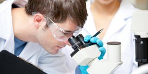 分子光譜新技術 「按一下」！分辨口腔癌細胞