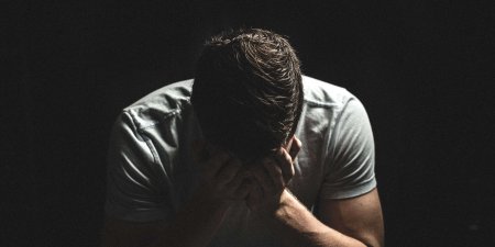 抽動的「蒙面俠」？ 原是妥瑞氏症+強迫症作祟