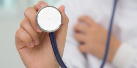 假期醫院休診 流感急診達萬人