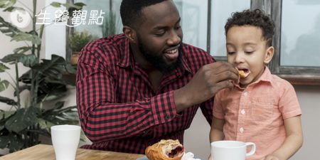 愛吃甜食腦細胞死得快 中國研究：這與腸道微生物有關！