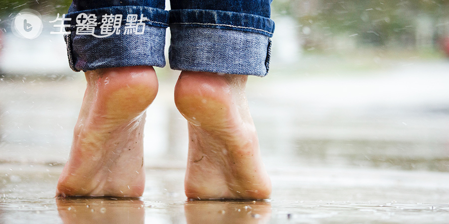 膝蓋、腰好痛！　可能是功能性扁平足惹禍