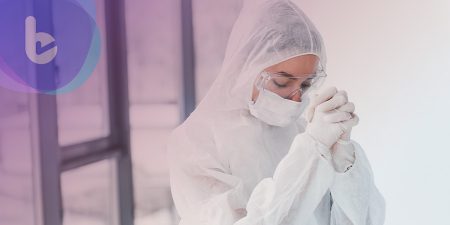 美國麻醉醫師的心碎告白：我必須每天祈禱才能堅持不放棄，痛苦的就像是恐怖電影一樣